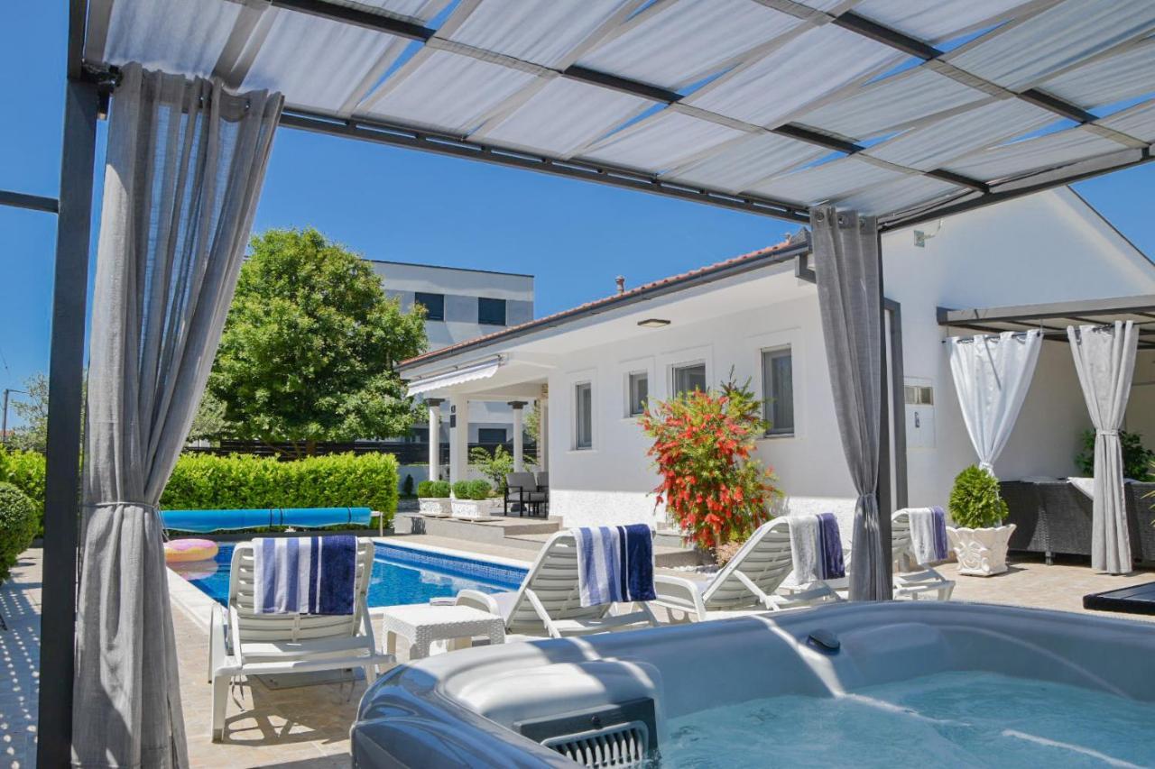 Villa Rozzaria Kastela Luaran gambar