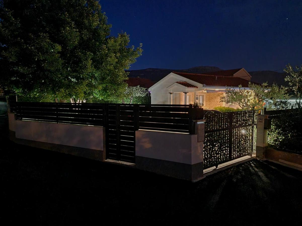 Villa Rozzaria Kastela Luaran gambar