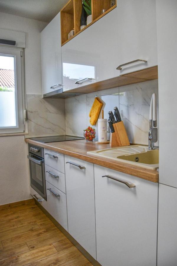 Villa Rozzaria Kastela Luaran gambar